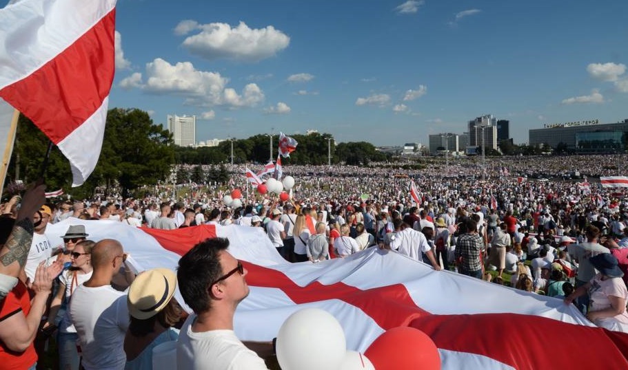 Любое революционное движение берет начало на внутренней почве