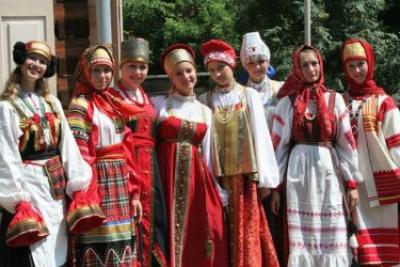Кто сможет упрекнуть следованию «арабской моде» женщину, возрождающую свою национальную культуру? Кибалка, очипок и намитка: секреты хиджаба по‑славянски