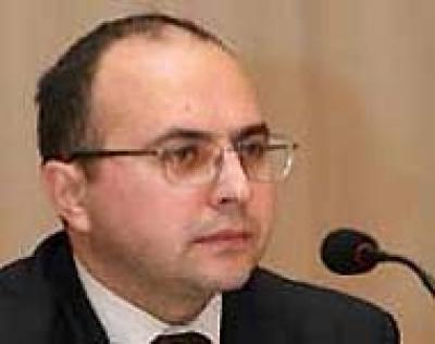 Доктор философии, известный общественный и религиозный деятель Азербайджанской Республики, специалист в области мусульманской теологии, истории философии и религии, автор смыслового перевода Корана на русский язык Эльмир Кулиев Доктор философии, известный общественный и религиозный деятель Азербайджанской Республики, специалист в области мусульманской теологии, истории философии и религии, автор смыслового перевода Корана на русский язык Эльмир Кулиев