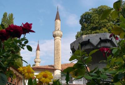 Минарет используется как моментально узнаваемый символ Ближнего Востока и вообще ислама и исламского мира Минарет используется как моментально узнаваемый символ Ближнего Востока и вообще ислама и исламского мира