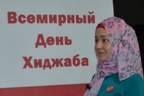 Ношение современными украинскими мусульманками хиджаба является, скорее, возвращением к своим корням, а не «следованием арабской моде». Всемирный день хиджаба с украинским колоритом отметили в Киеве (ФОТО)