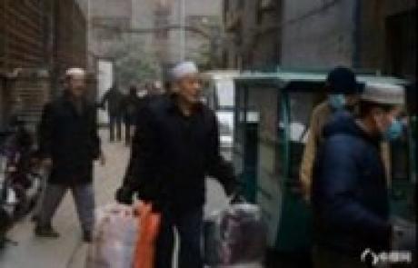 Многие мусульмане Китая, несмотря на свою бедность, участвовали в акции Мусульмане из Китая жертвуют одежду для сирийцев (ВИДЕО)