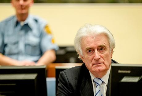 Бывший лидер боснийских сербов Радован Караджич Участник геноцида мусульман в Сребренице осужден на 40 лет