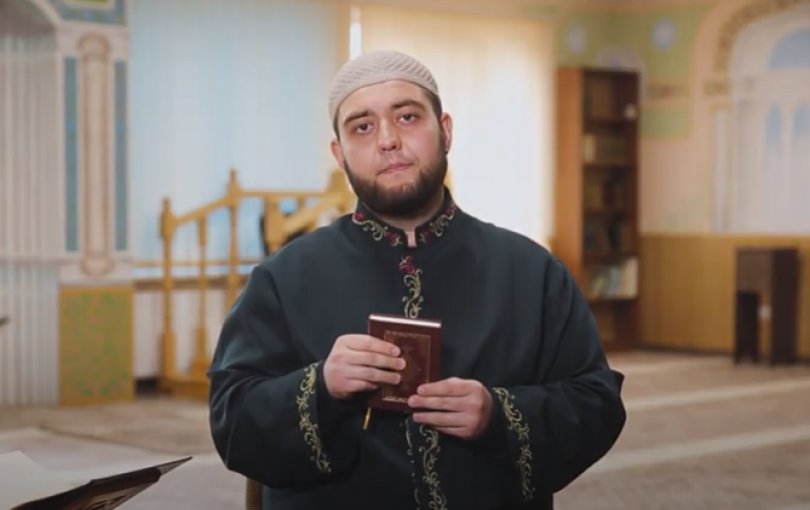 Дозволено ли в молитве читать аяты Корана из мусхафа?