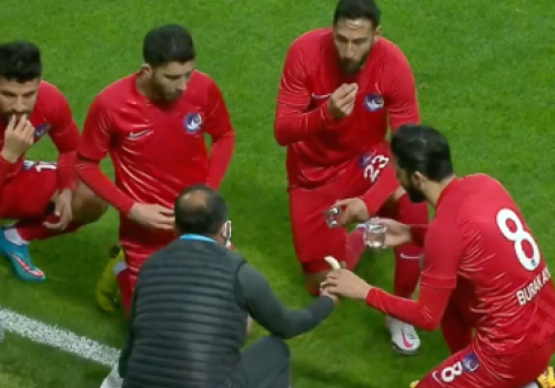 Премьер-лига Англии будет приостанавливaать матчи ради постящихся футболистов в Рамадан 2026