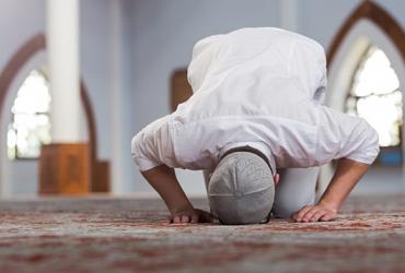 Как влюбиться в молитву: 3 эффективных совета для новых мусульман