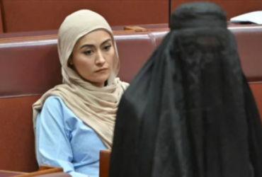 Бурка как провокация: австралийские сенаторы осудили действия Хэнсон