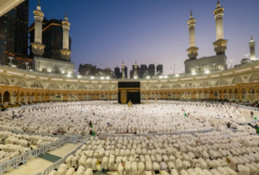 В Мекке установлен рекорд: 904 тысячи паломников совершили умру за один день в Рамадан 2026
